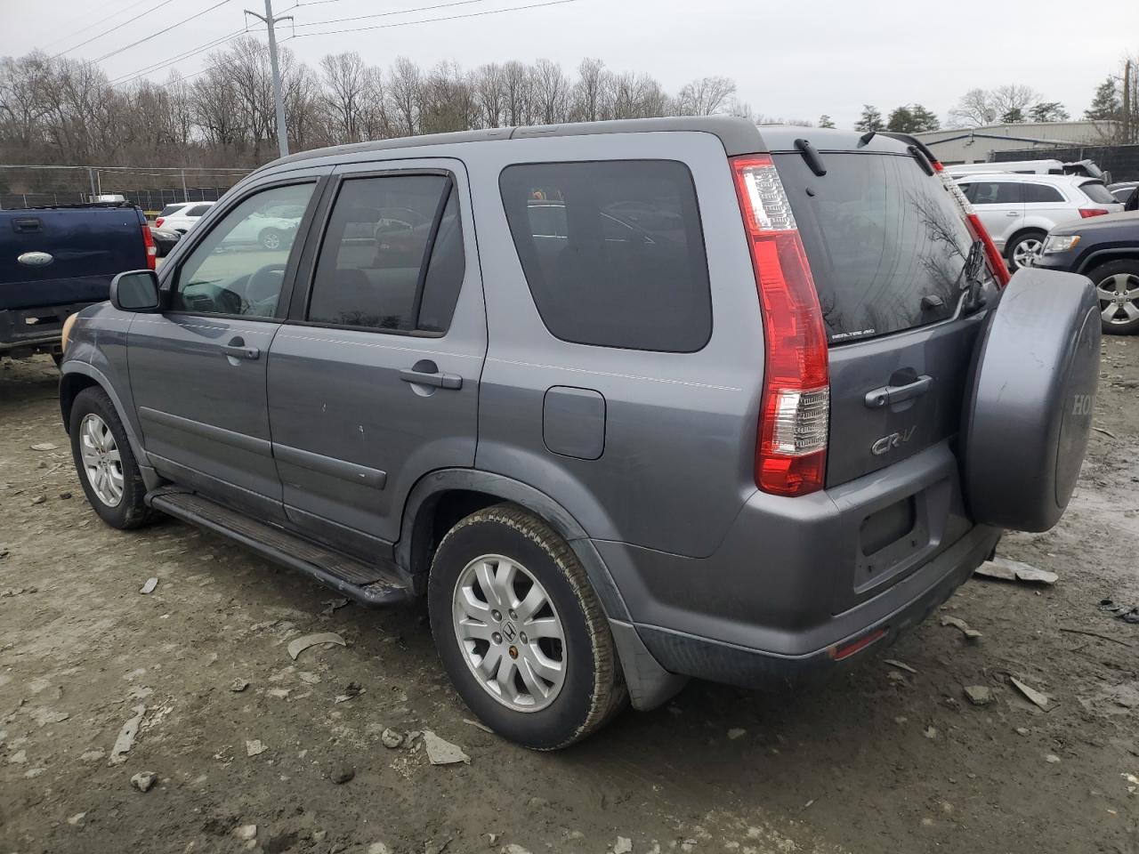 2005 Honda CR-V - Image 2
