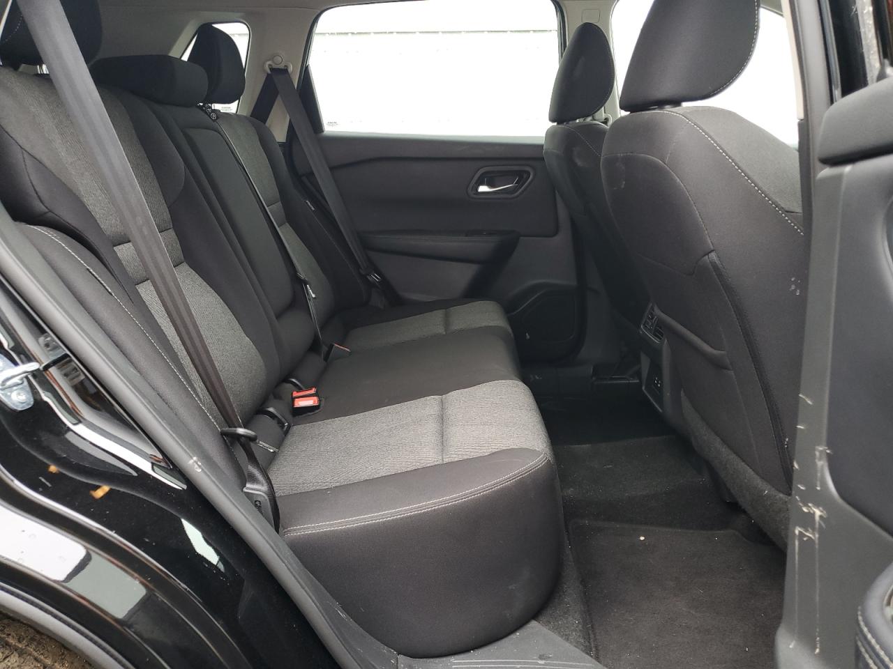2024 Nissan Rogue - Image 11