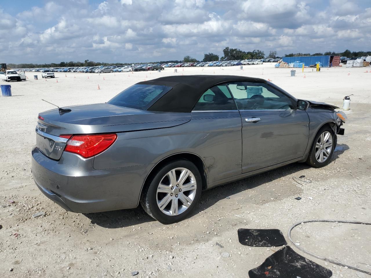 2011 Chrysler 200 - Image 3
