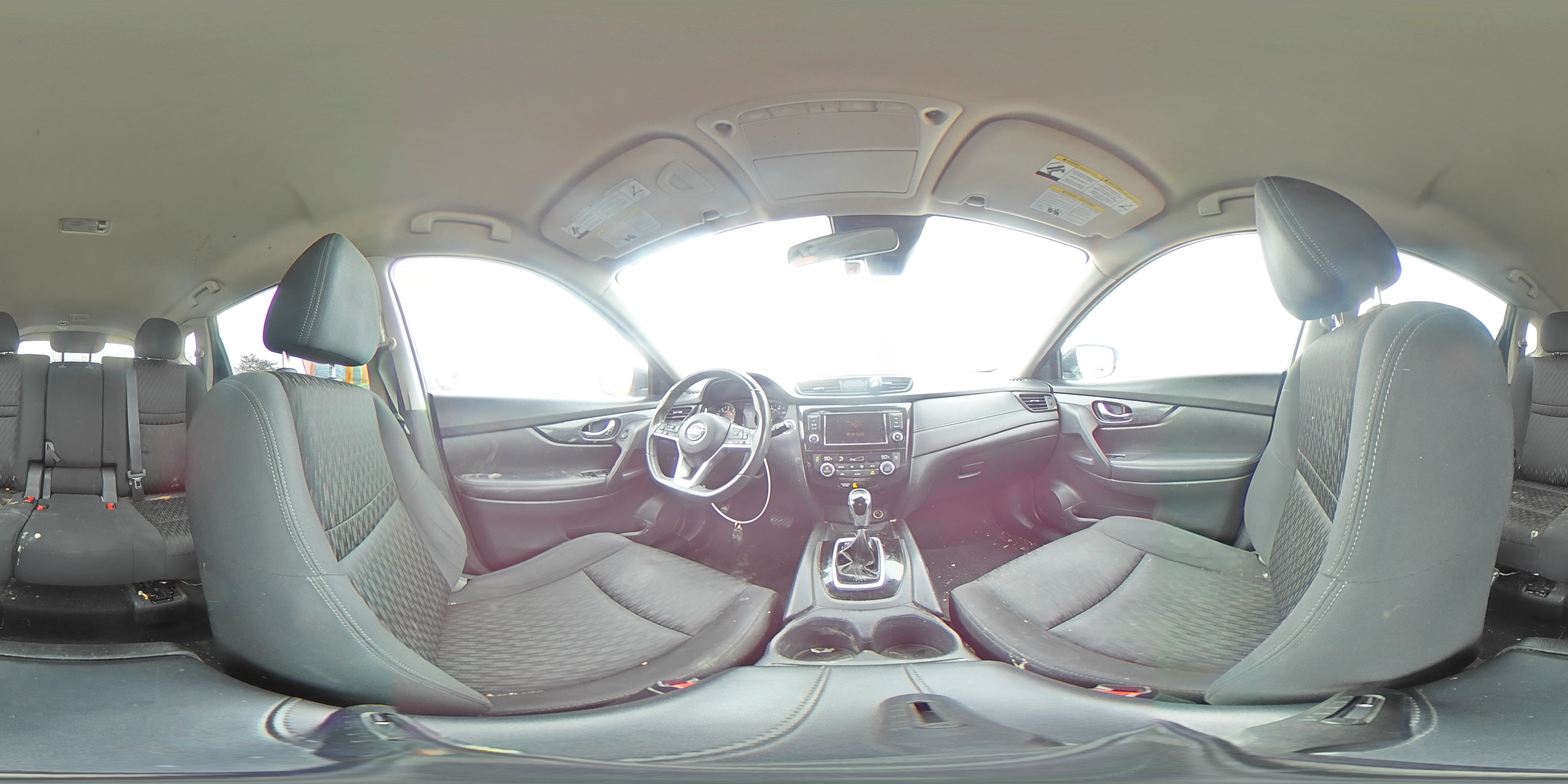 2019 Nissan Rogue - Image 13