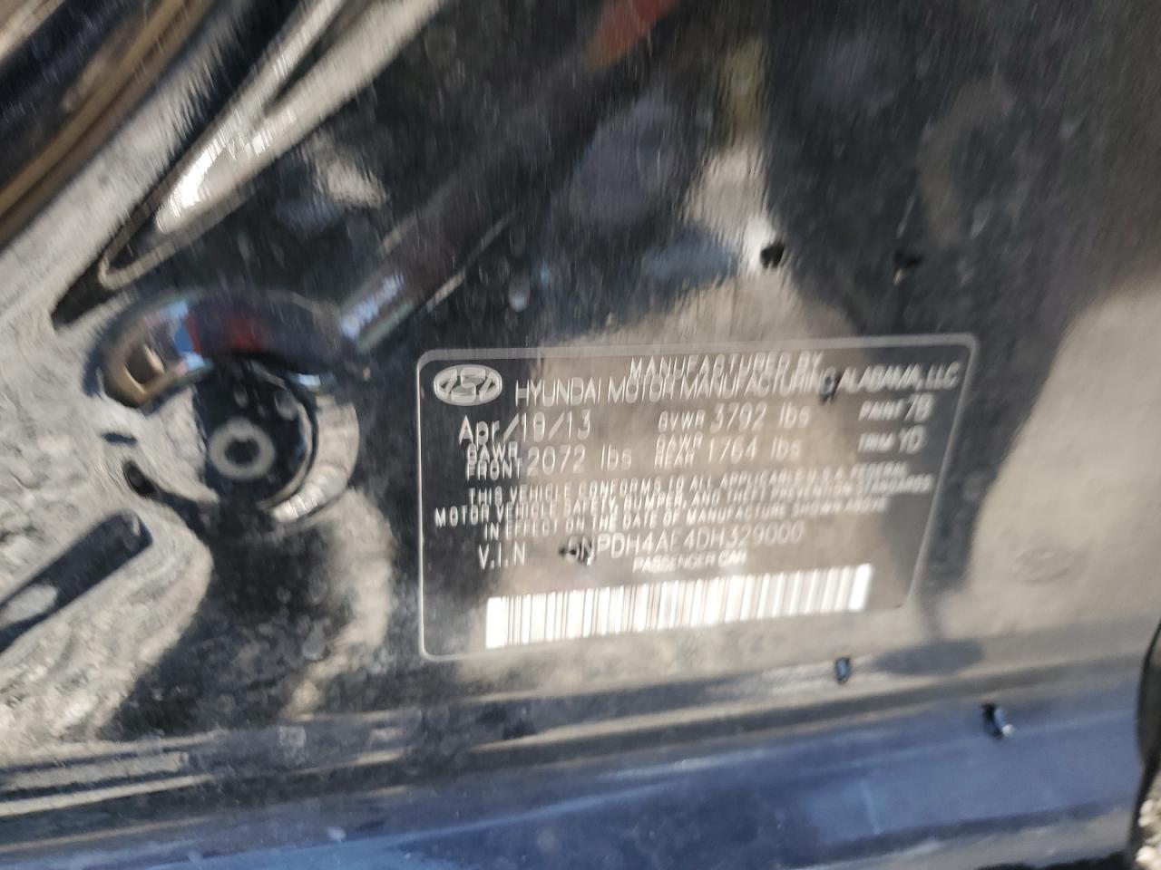 2013 Hyundai Elantra - Image 12