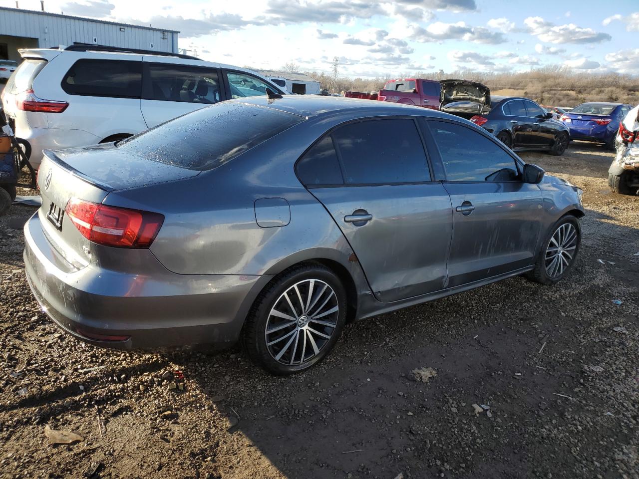 2015 Volkswagen Jetta - Image 3
