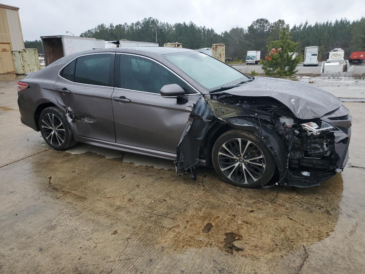 2019 Toyota Camry - Image 4