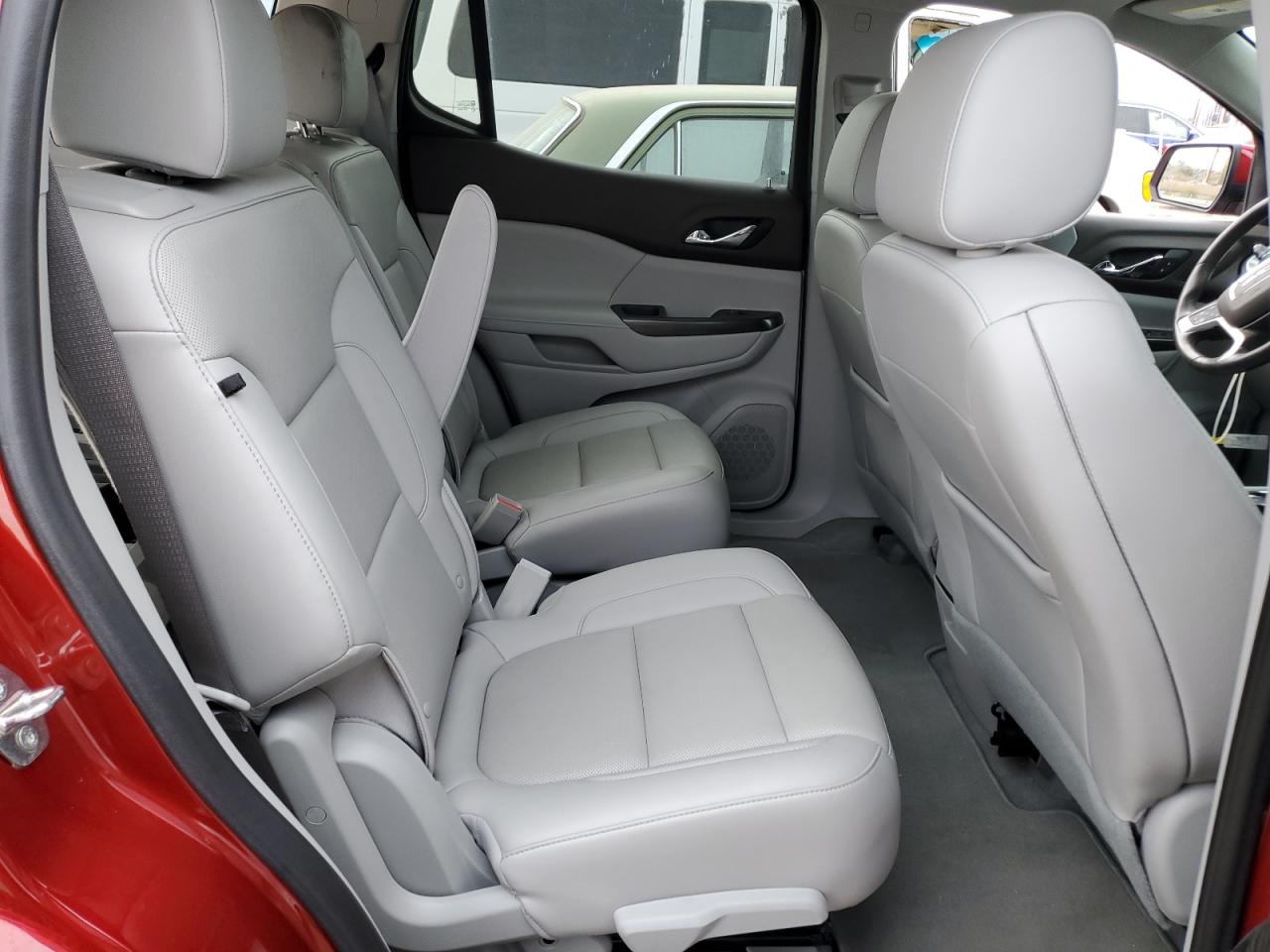 2021 GMC Acadia - Image 11