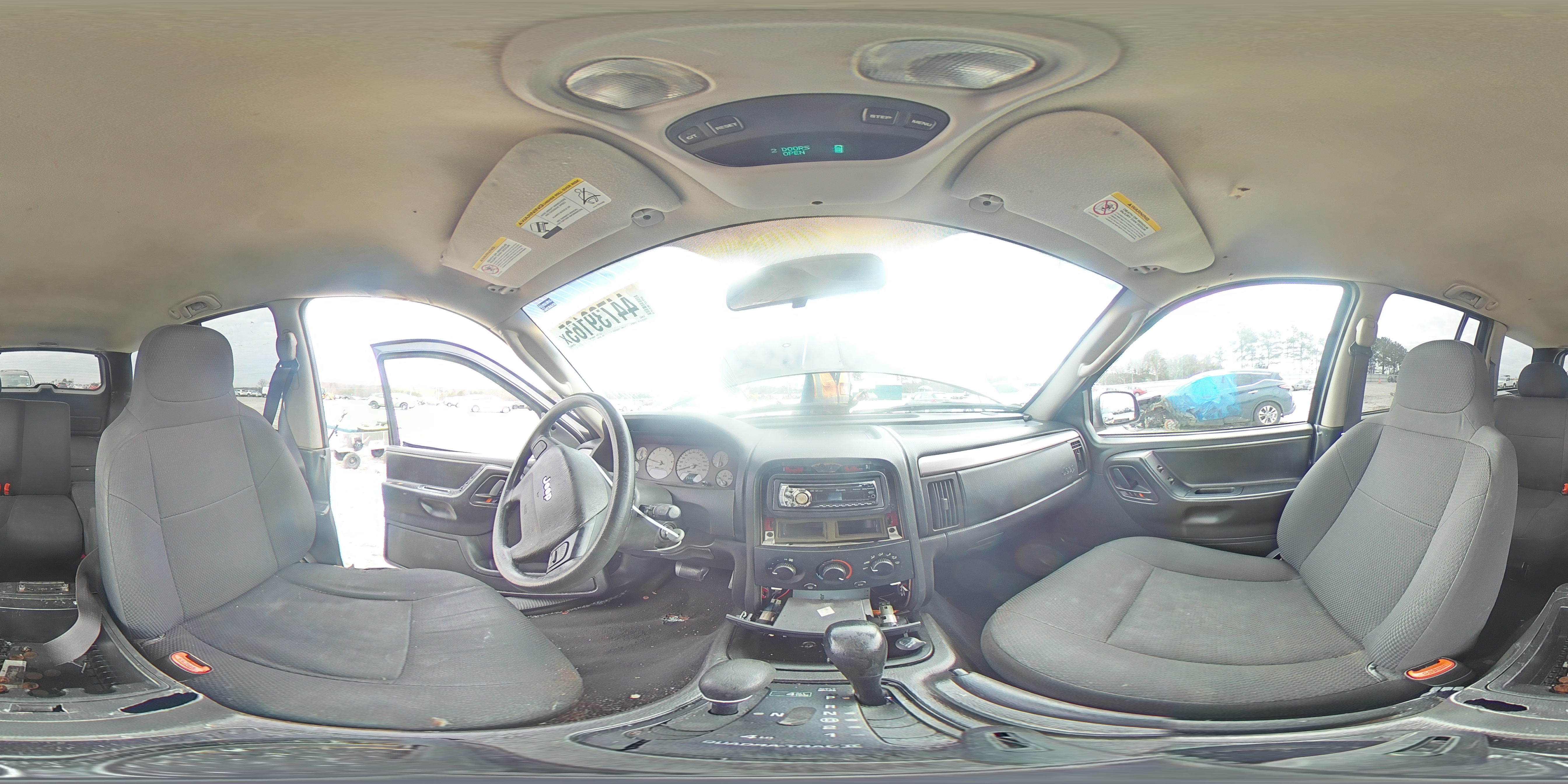 2004 Jeep Grand Cherokee - Image 13