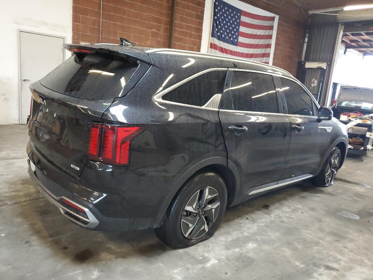 2023 Kia Sorento - Image 3