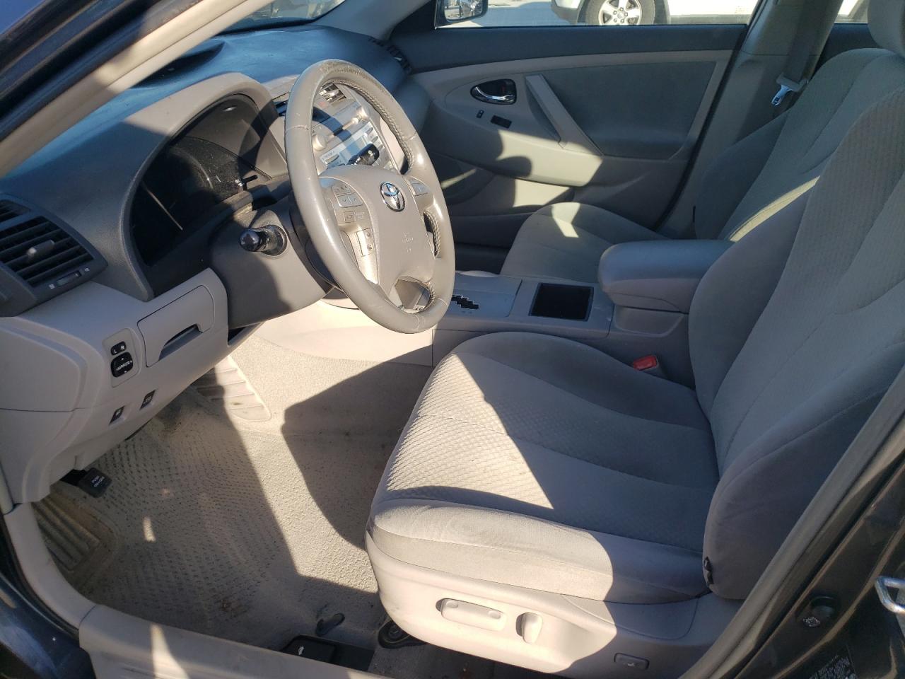 2009 Toyota Camry - Image 7
