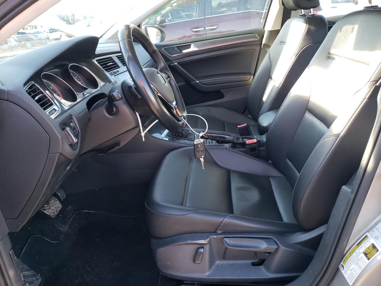 2019 Volkswagen Golf - Image 7