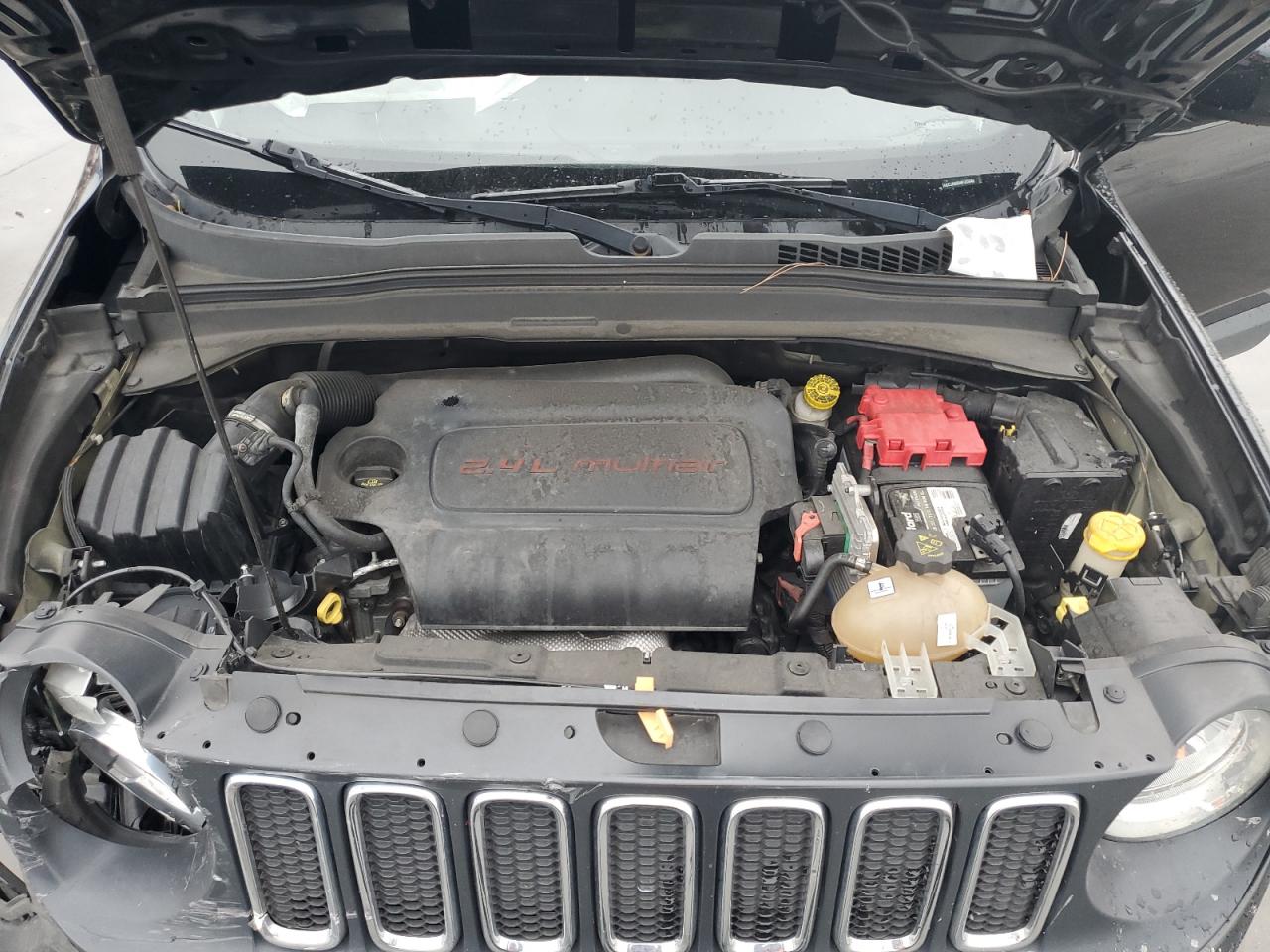 2018 Jeep Renegade - Image 12