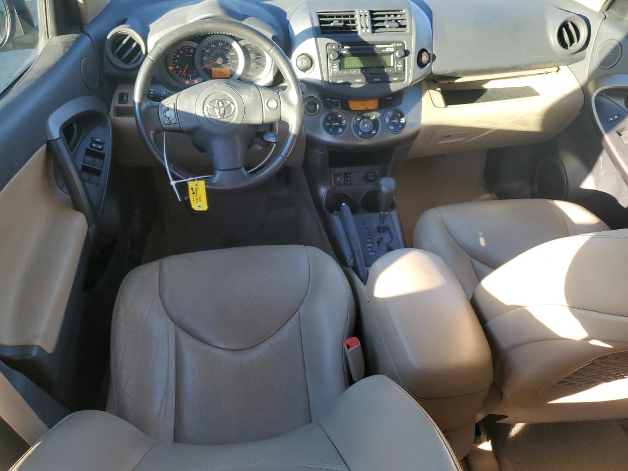 2012 Toyota RAV 4 - Image 8