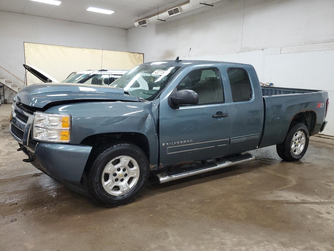 2009 Chevrolet Silverado - Image 1