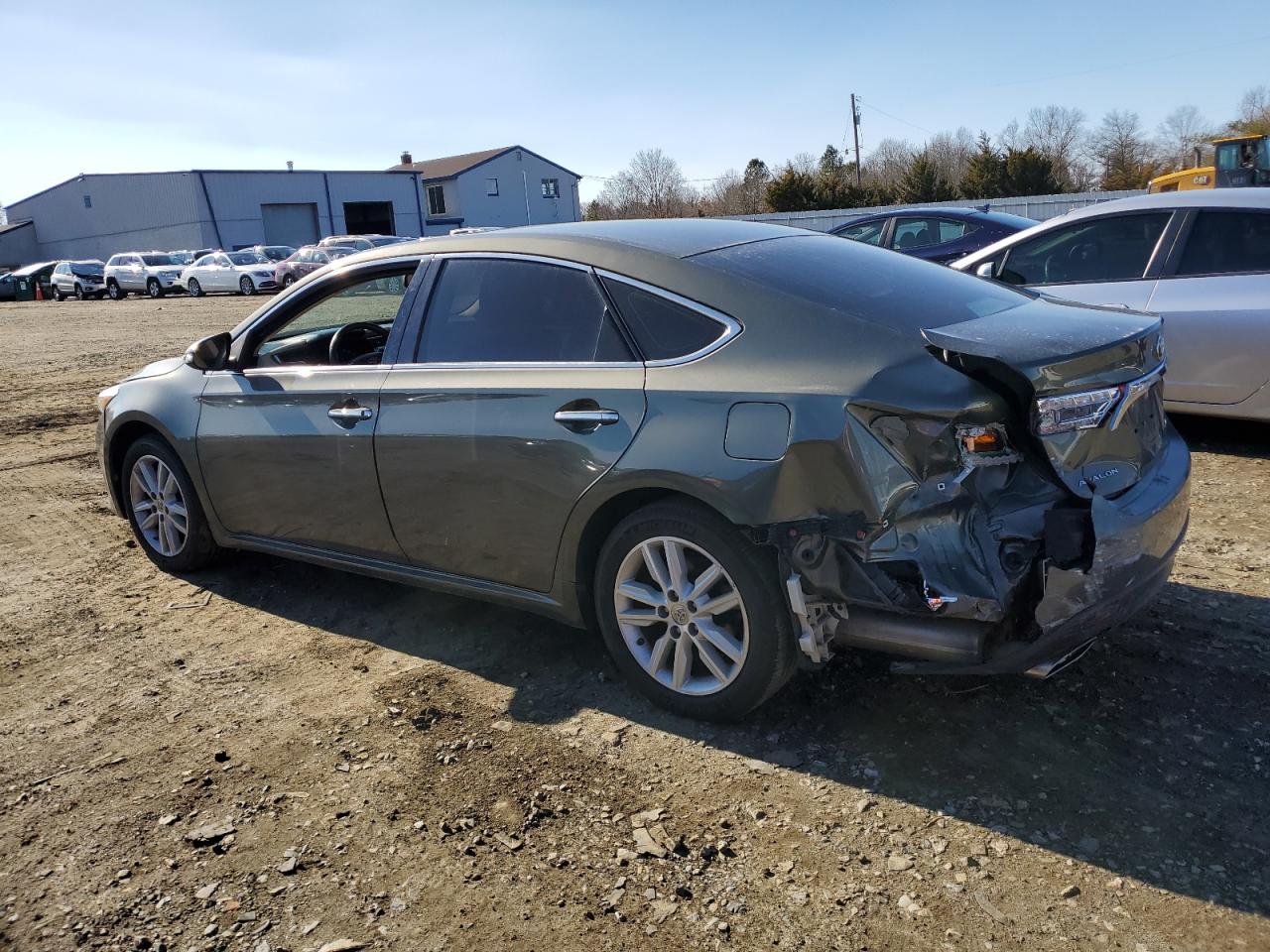 2014 Toyota Avalon - Image 2