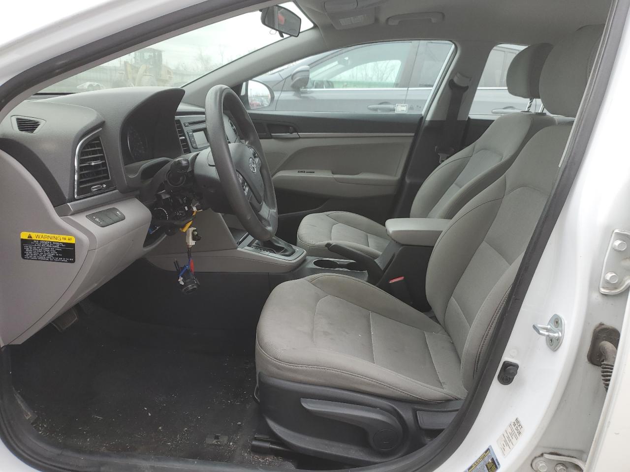 2017 Hyundai Elantra - Image 7