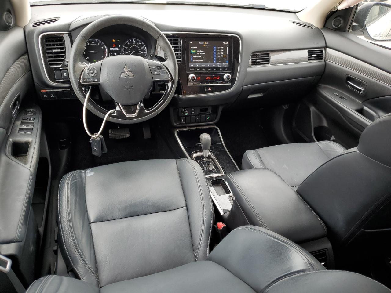 2020 Mitsubishi Outlander - Image 8
