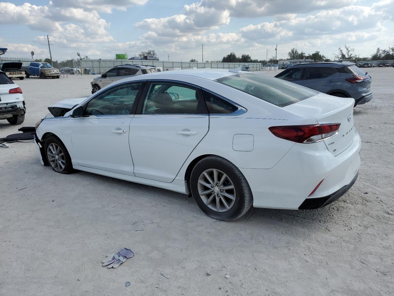 2019 Hyundai Sonata - Image 2
