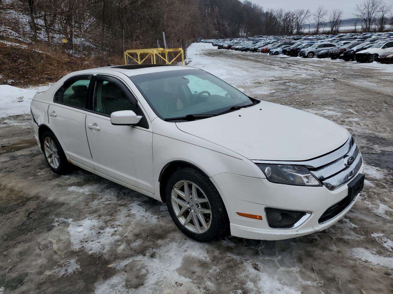 2010 Ford Fusion - Image 4