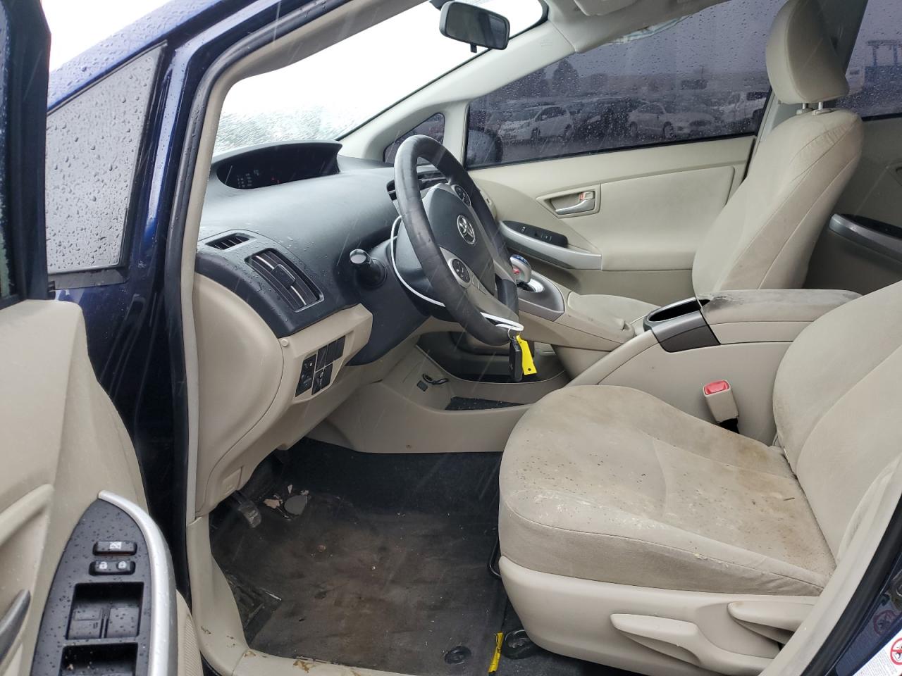 2015 Toyota Prius - Image 7