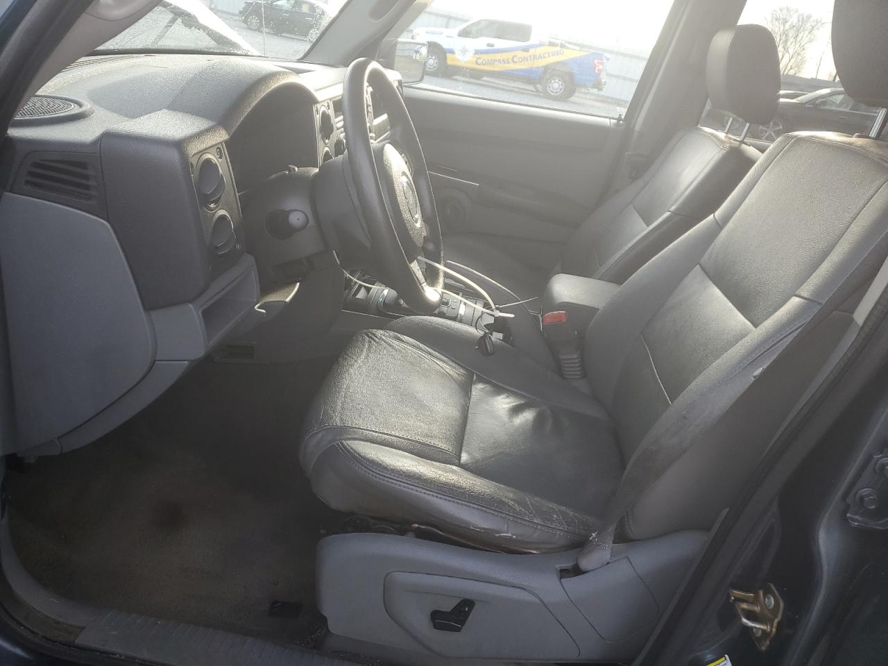 2007 Jeep Commander - Image 7