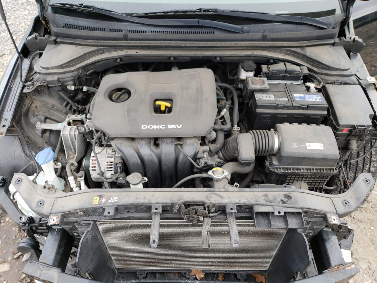 2017 Hyundai Elantra - Image 11