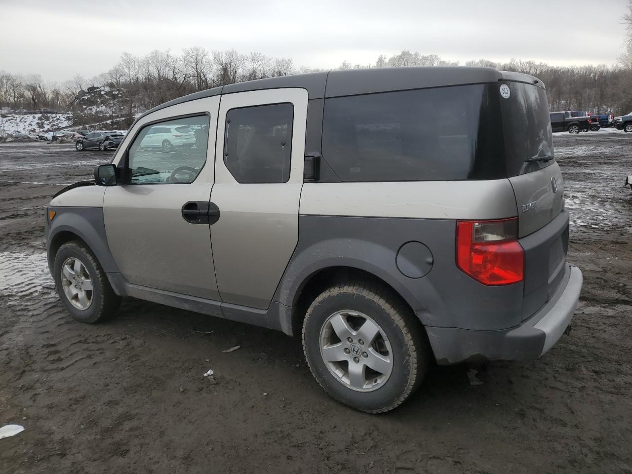 2003 Honda Element - Image 2