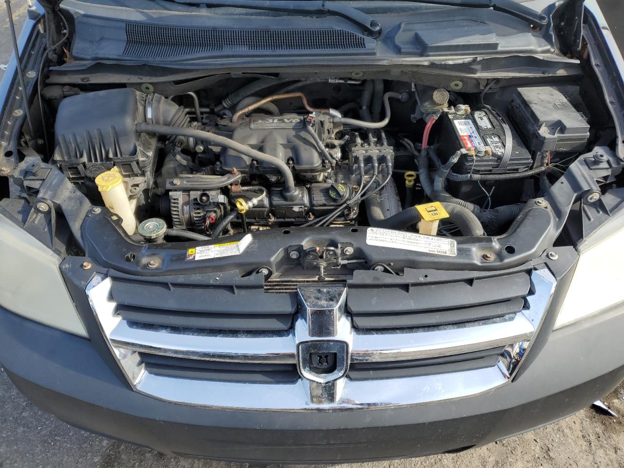 2010 Dodge Caravan - Image 12