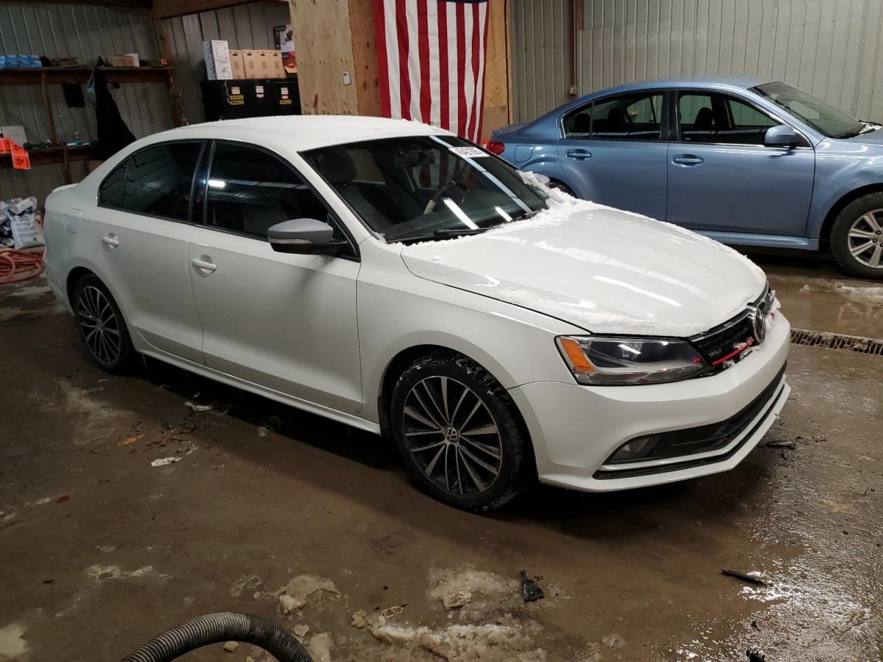 2016 Volkswagen Jetta - Image 4