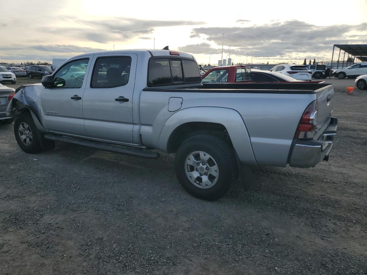 2013 Toyota Tacoma - Image 2