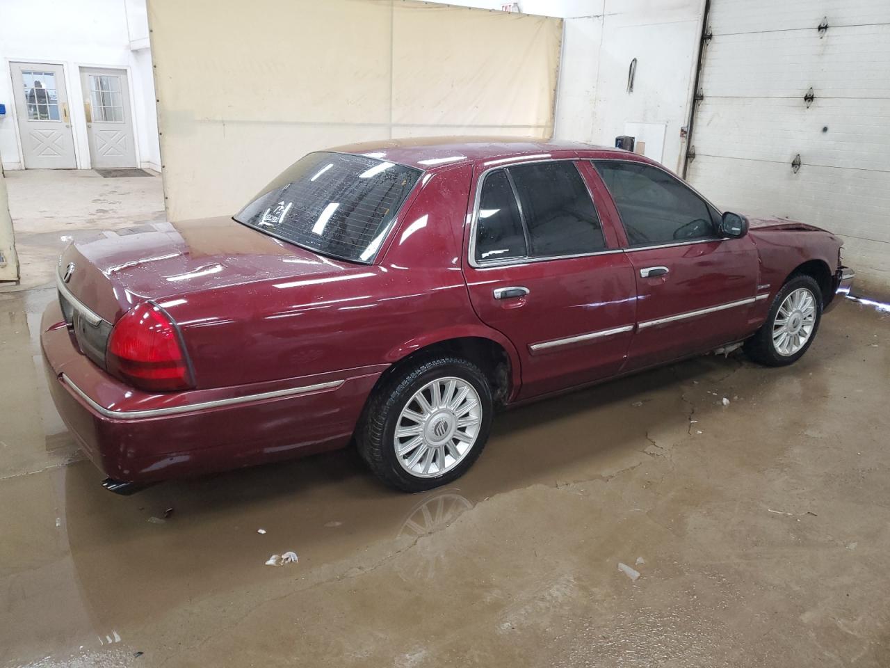2010 Mercury Grand Marquis - Image 3