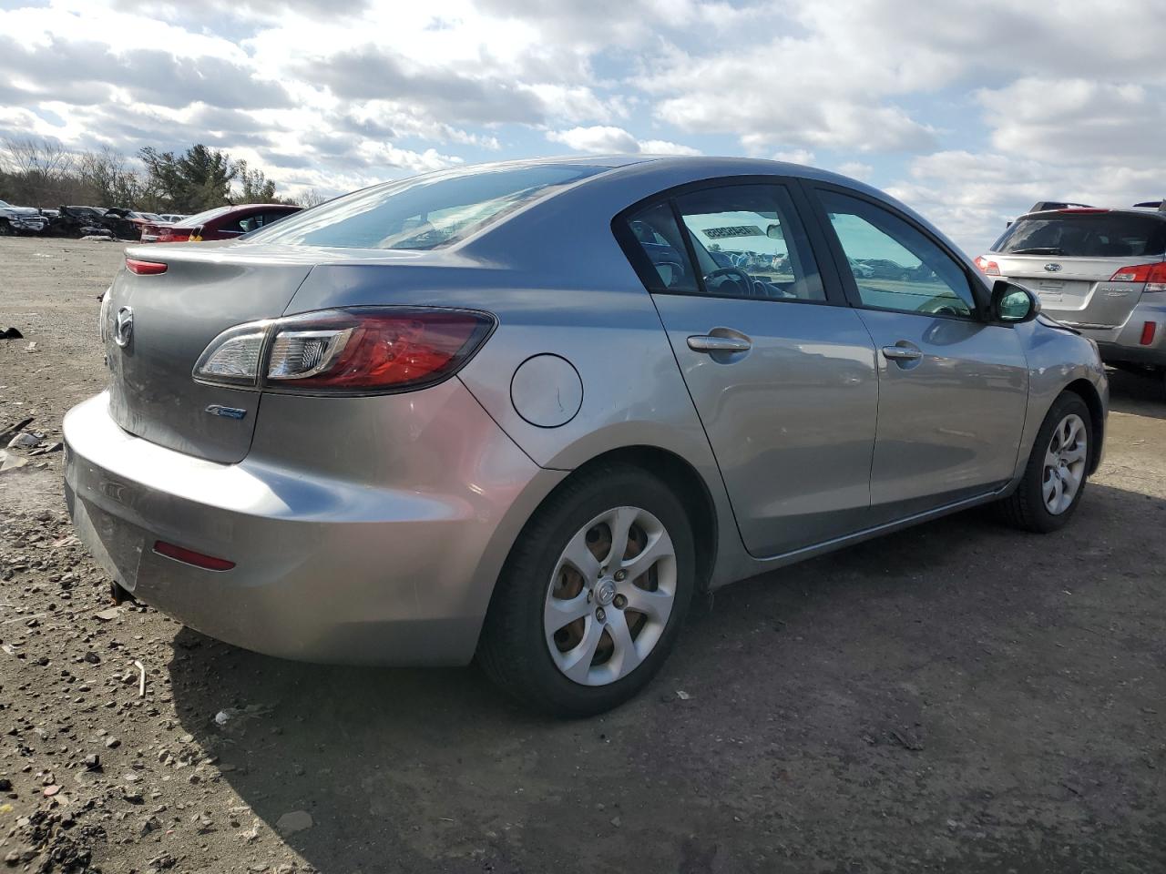 2013 Mazda 3 - Image 3