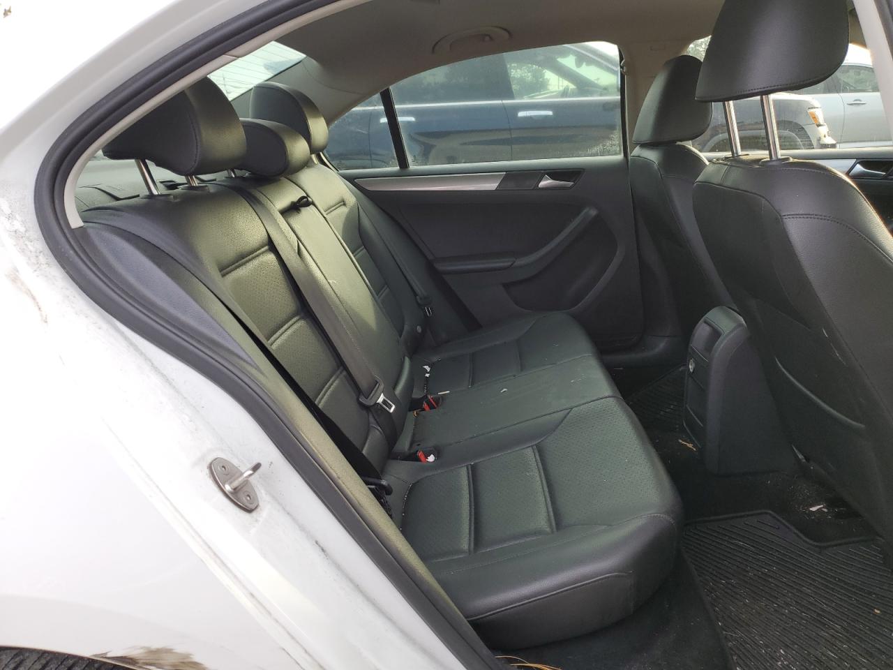 2017 Volkswagen Jetta - Image 10