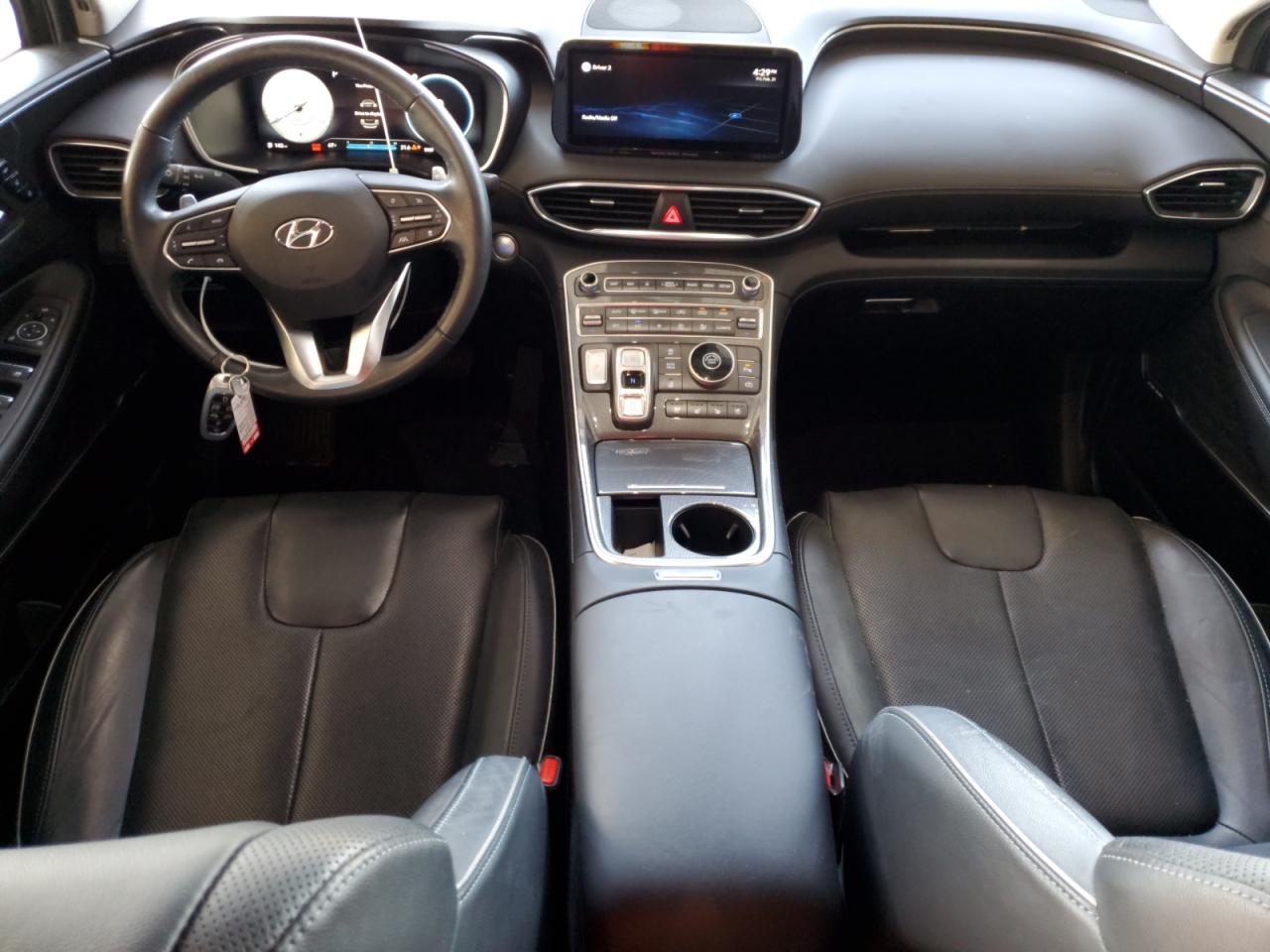 2022 Hyundai Santa Fe - Image 8