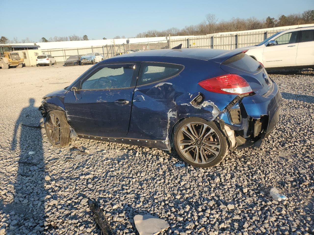2016 Hyundai Veloster - Image 2