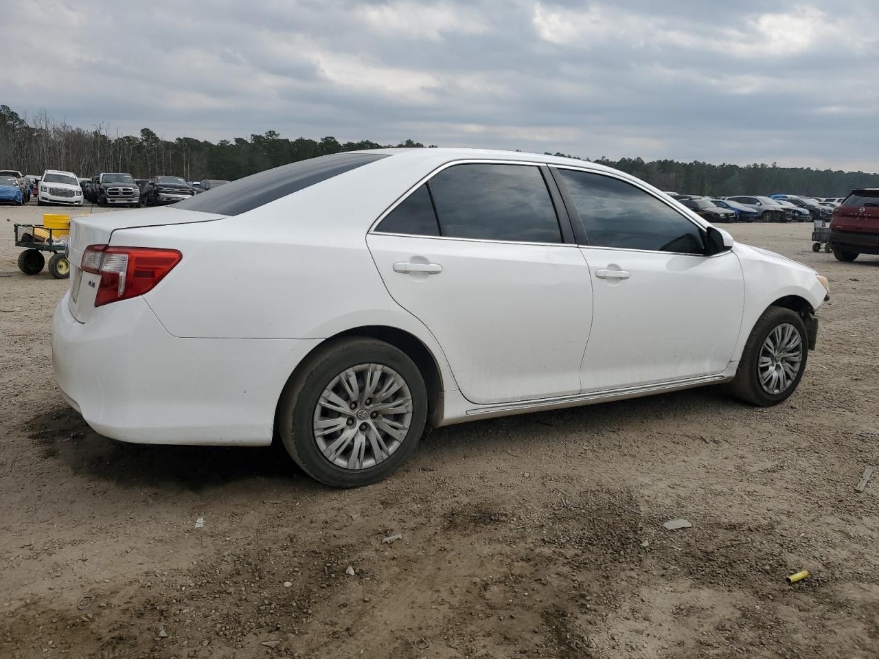 2014 Toyota Camry - Image 3