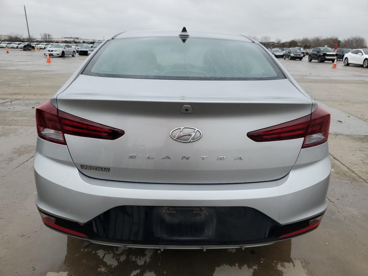2020 Hyundai Elantra - Image 6