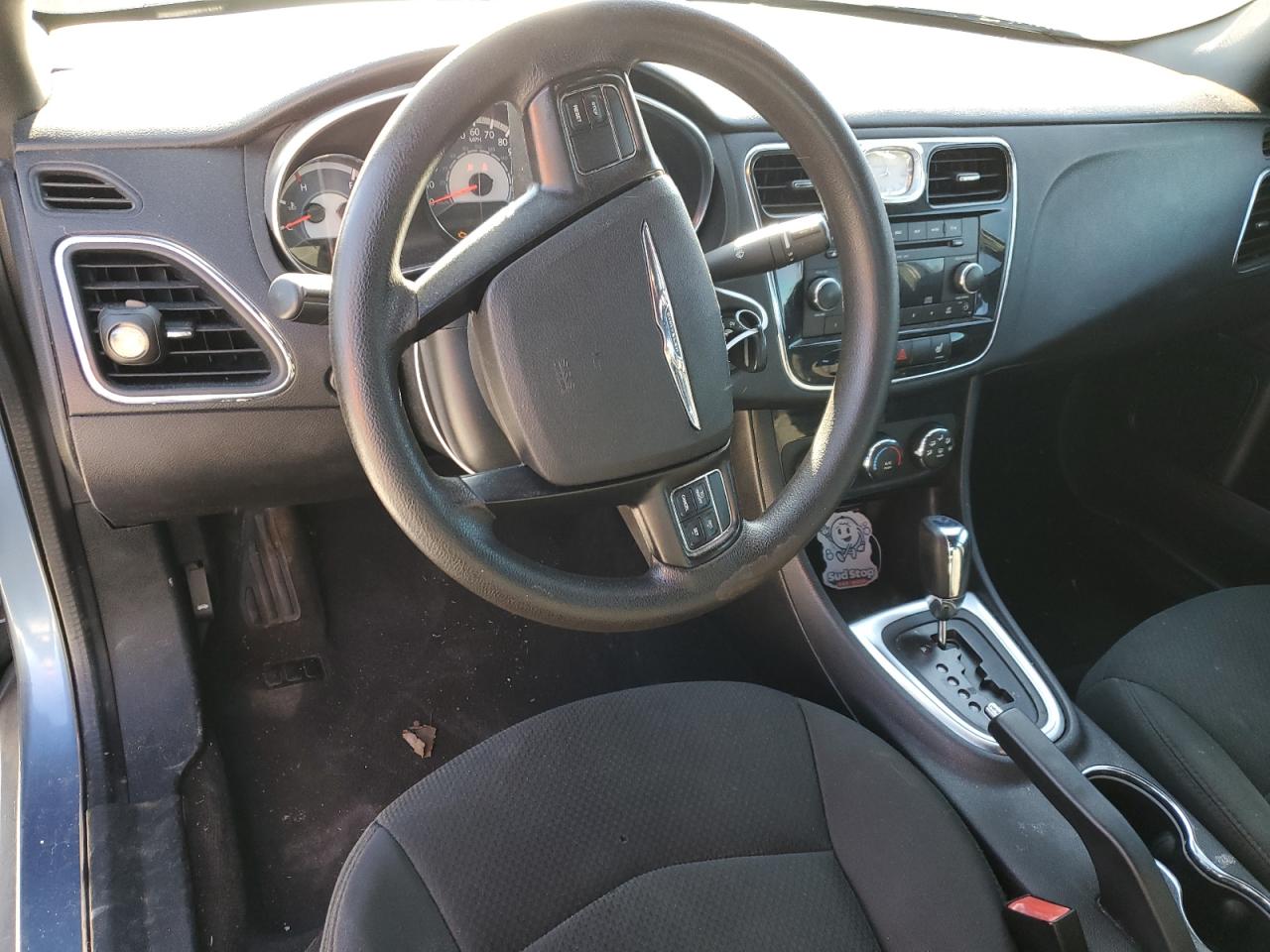 2011 Chrysler 200 - Image 8