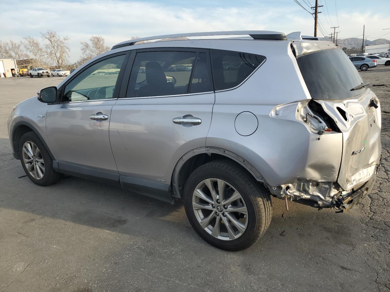 2018 Toyota RAV 4 - Image 2
