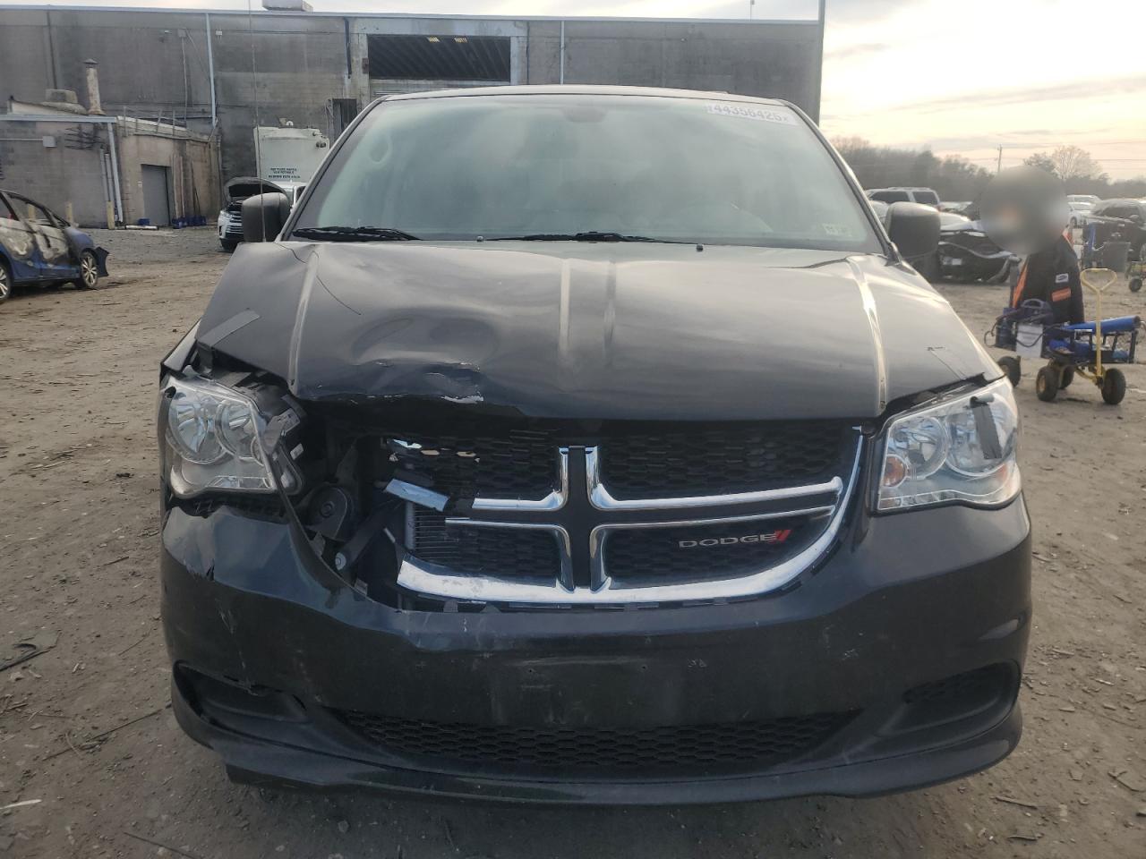2019 Dodge Caravan - Image 5