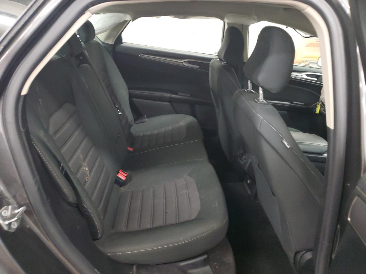 2020 Ford Fusion - Image 10