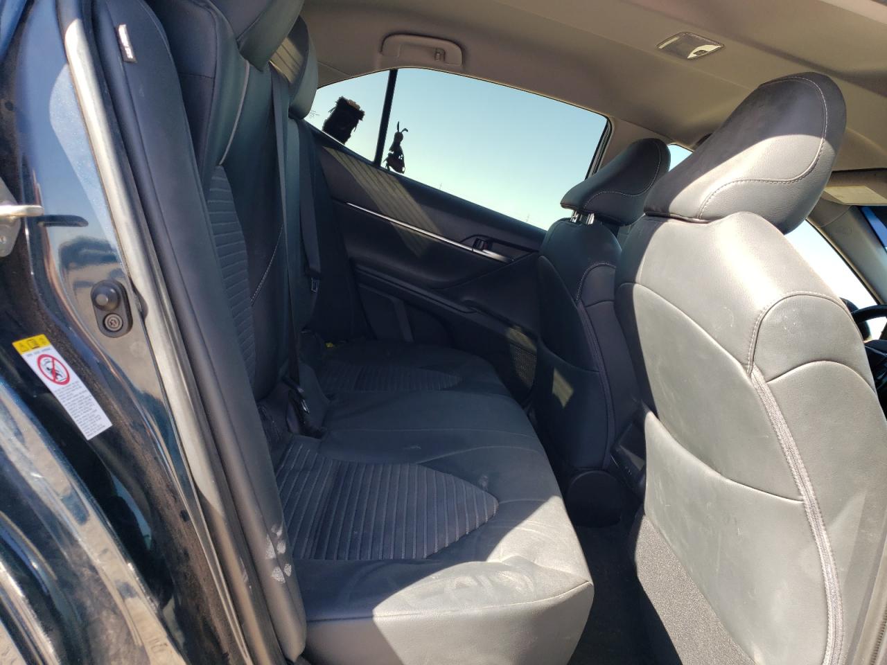 2018 Toyota Camry - Image 10