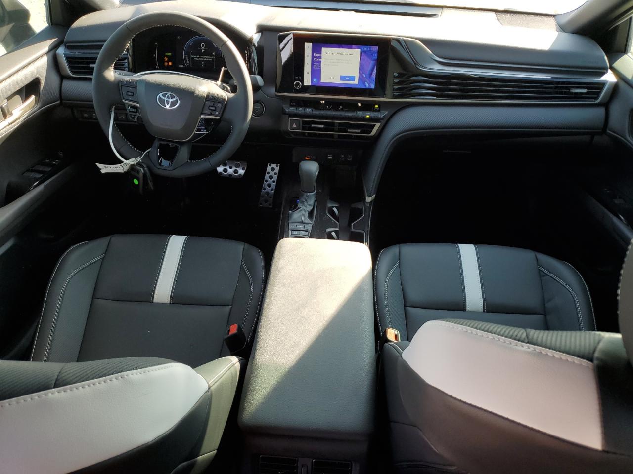 2025 Toyota Camry - Image 8