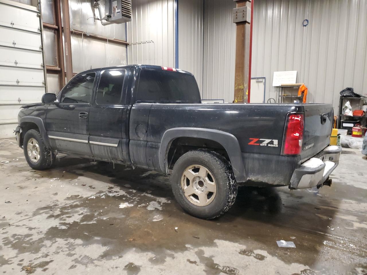 2004 Chevrolet Silverado - Image 2