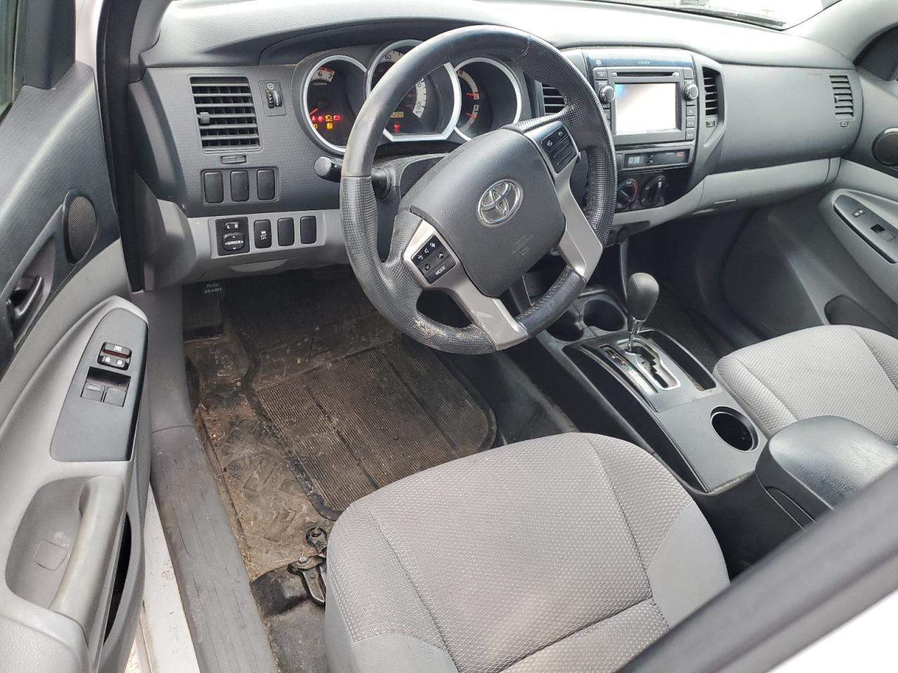 2013 Toyota Tacoma - Image 8