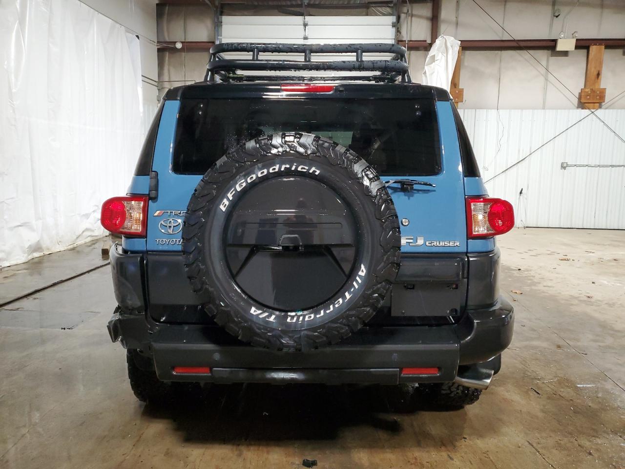 2011 Toyota FJ Cruiser - Image 6