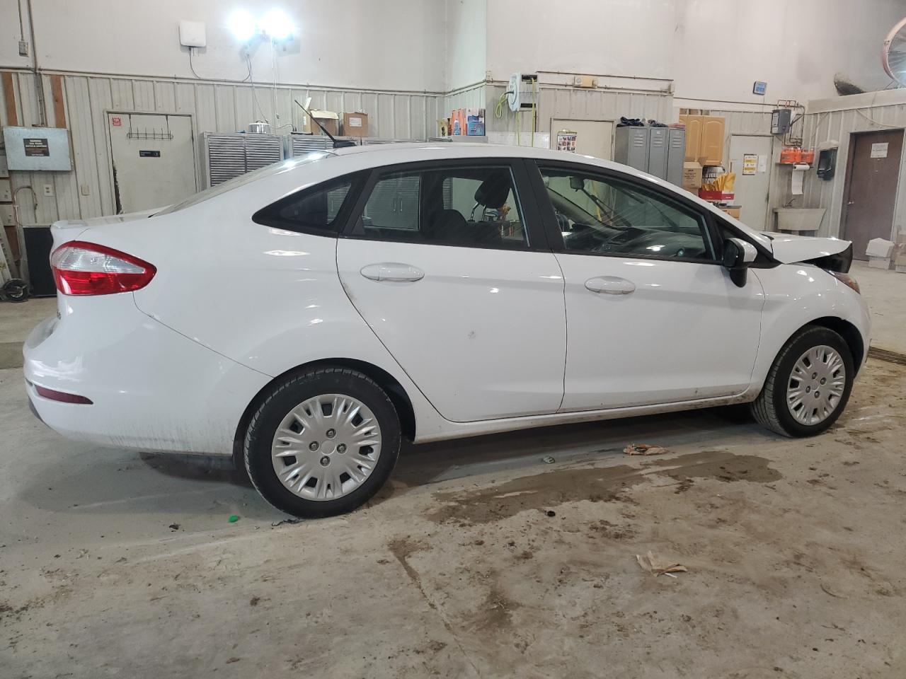 2016 Ford Fiesta - Image 3