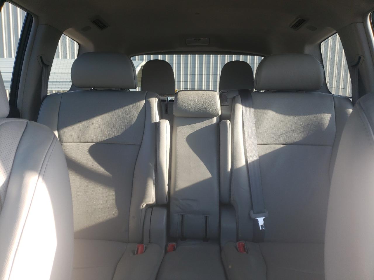 2013 Toyota Highlander - Image 10