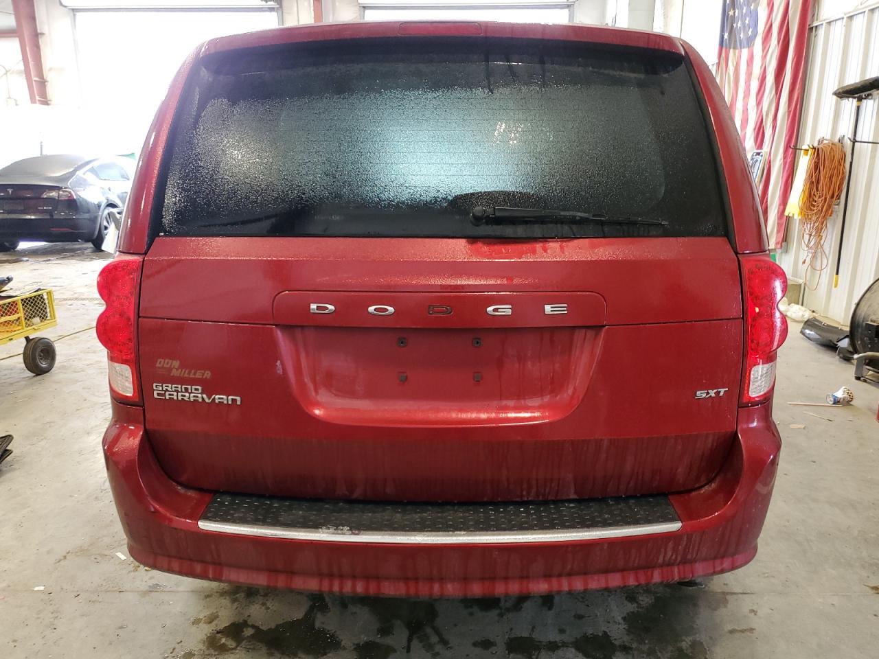 2014 Dodge Caravan - Image 6