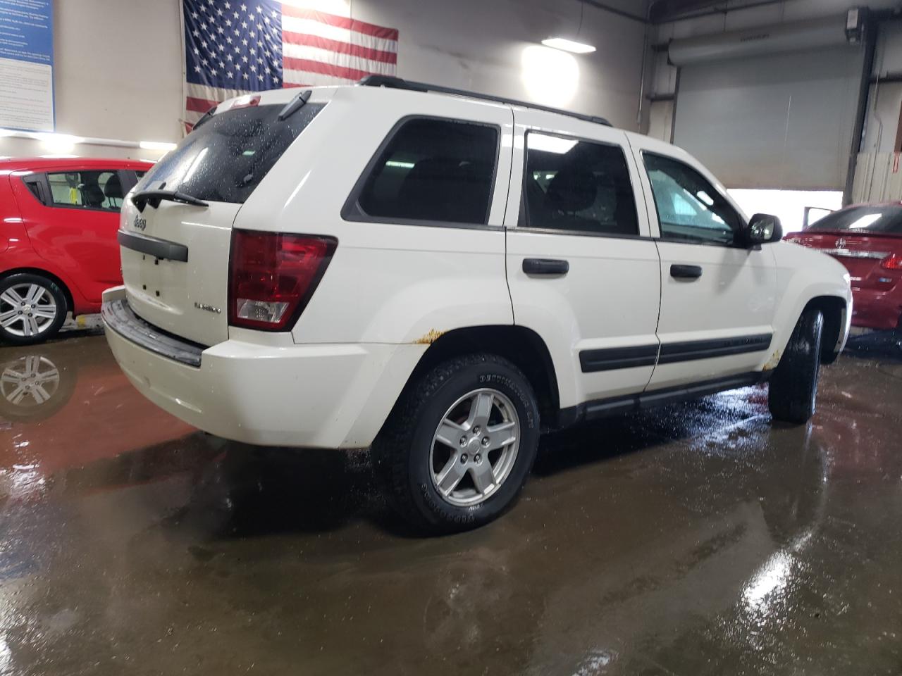 2005 Jeep Grand Cherokee - Image 3