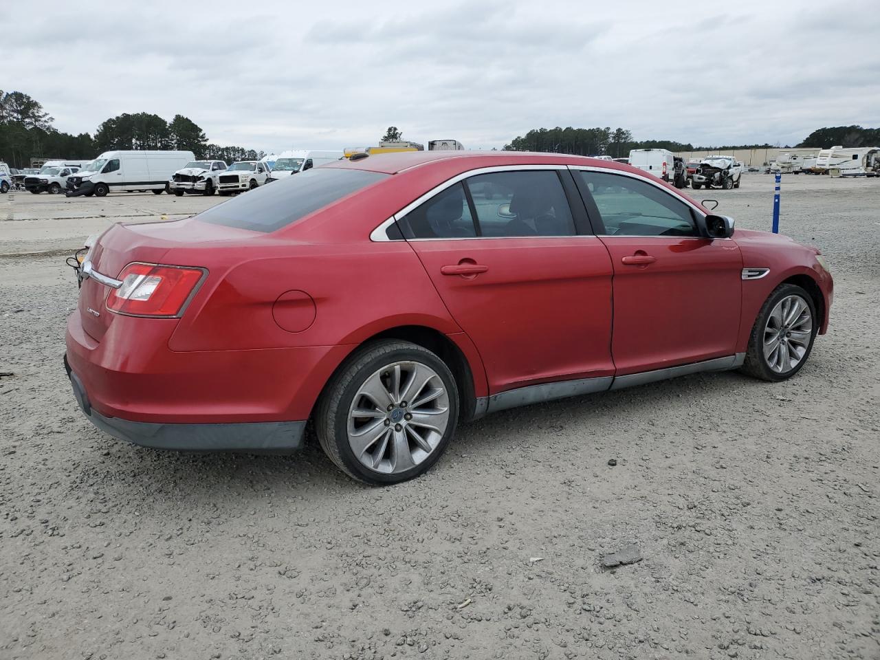 2011 Ford Taurus - Image 3