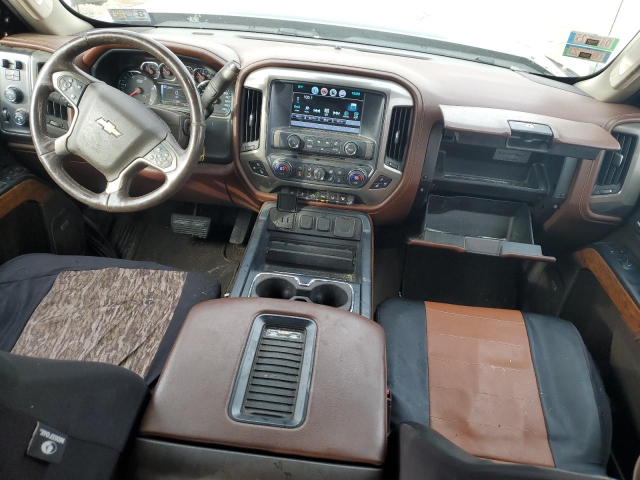 2018 Chevrolet Silverado - Image 8