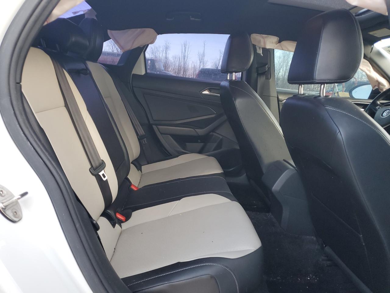 2019 Volkswagen Jetta - Image 11